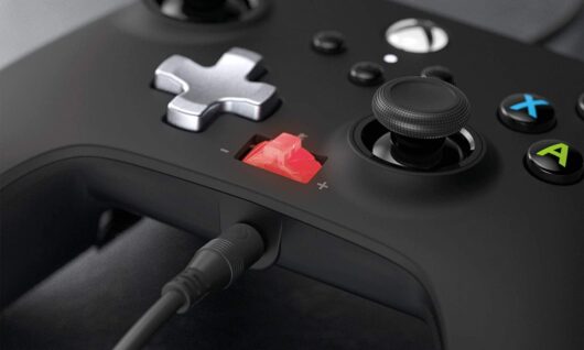 PowerA Enhanced Wired Gaming Controller for Xbox One/Series, Windows 10/11 PC Preowned - Image 9